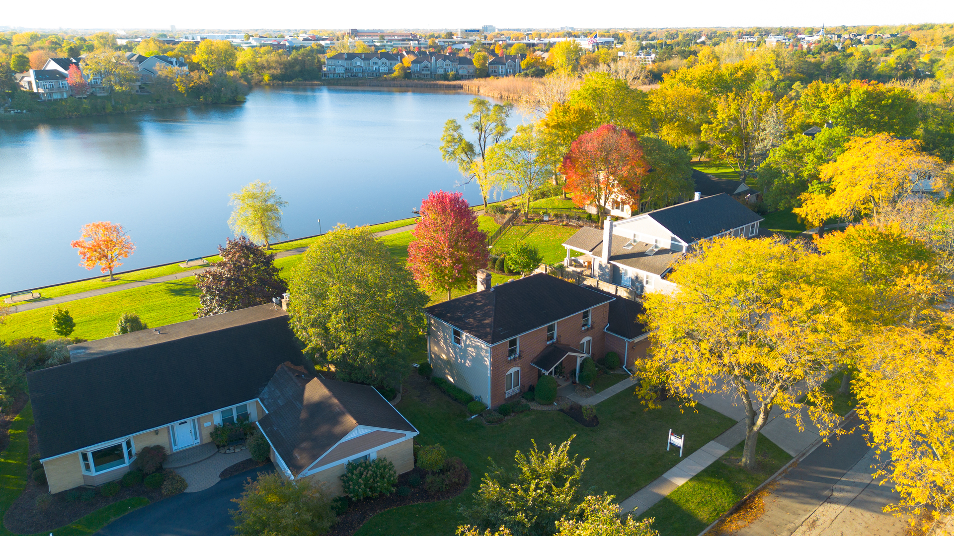 1057 W Peregrine Drive, Palatine, IL 60067