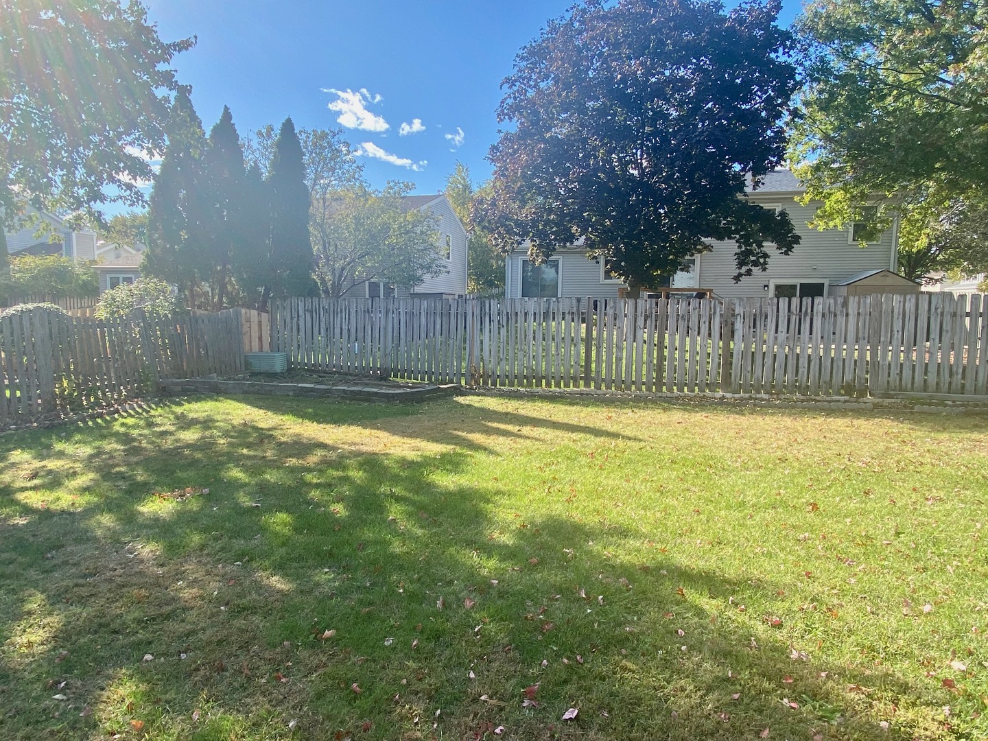 30 Wildwood Drive, Roselle, IL 60172