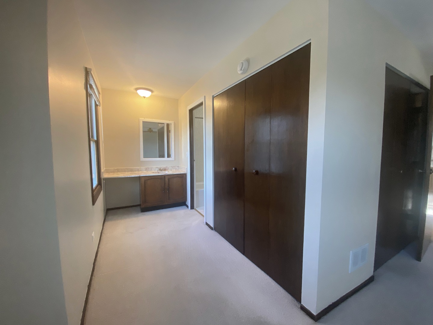 30 Wildwood Drive, Roselle, IL 60172