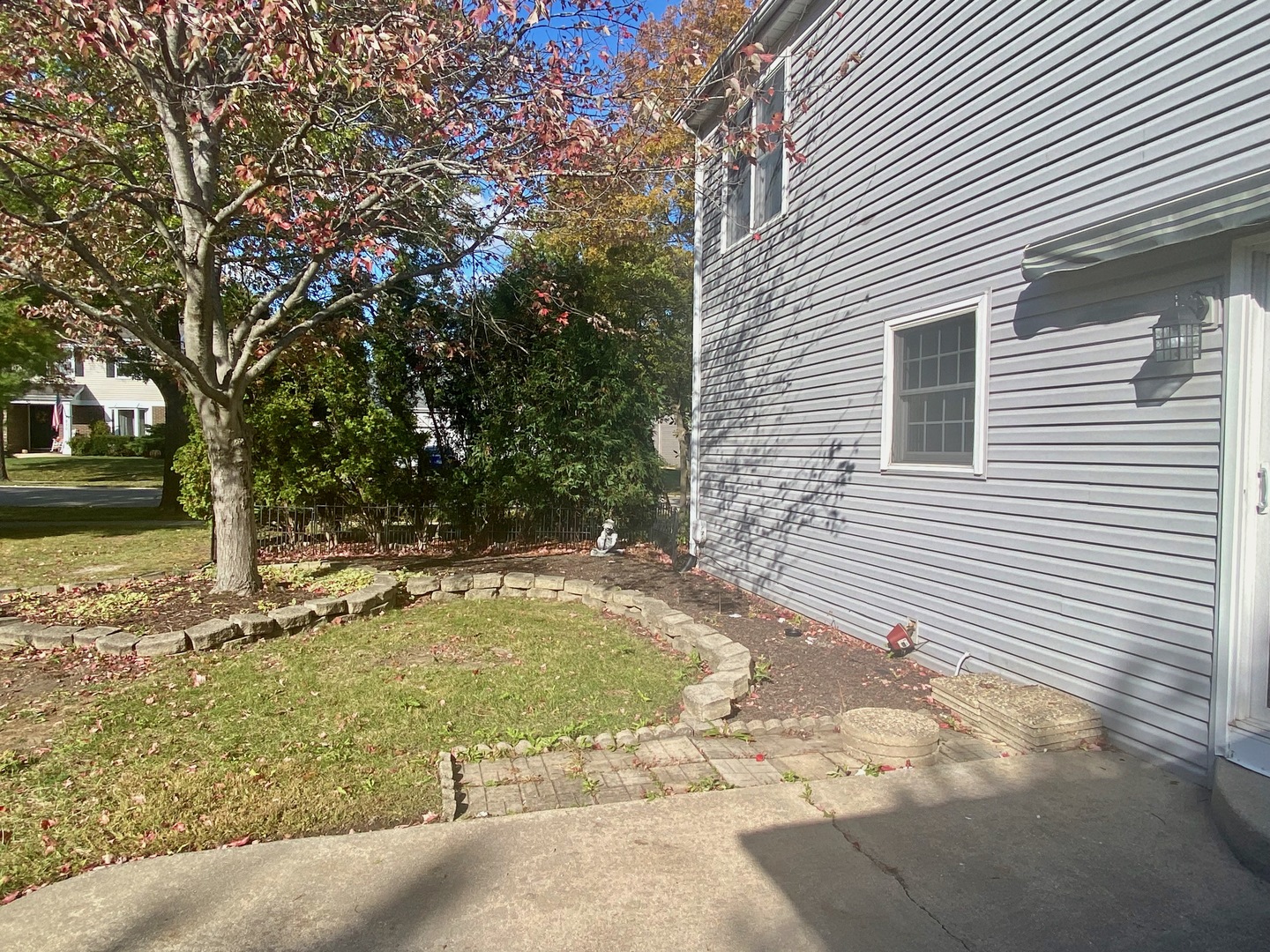 30 Wildwood Drive, Roselle, IL 60172