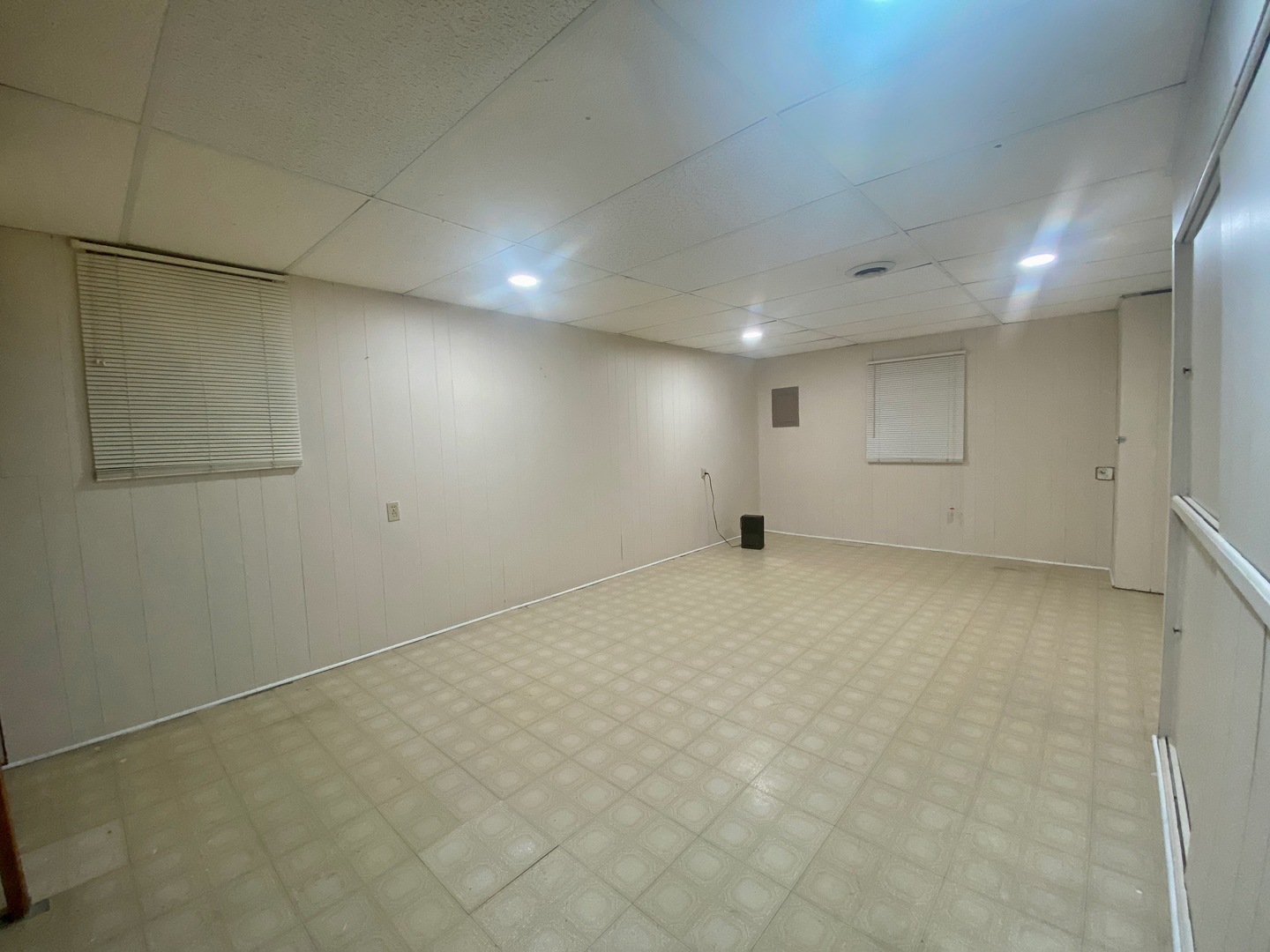 30 Wildwood Drive, Roselle, IL 60172