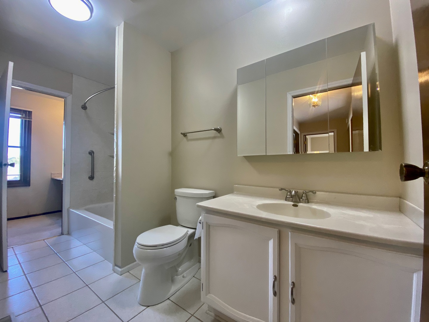 30 Wildwood Drive, Roselle, IL 60172