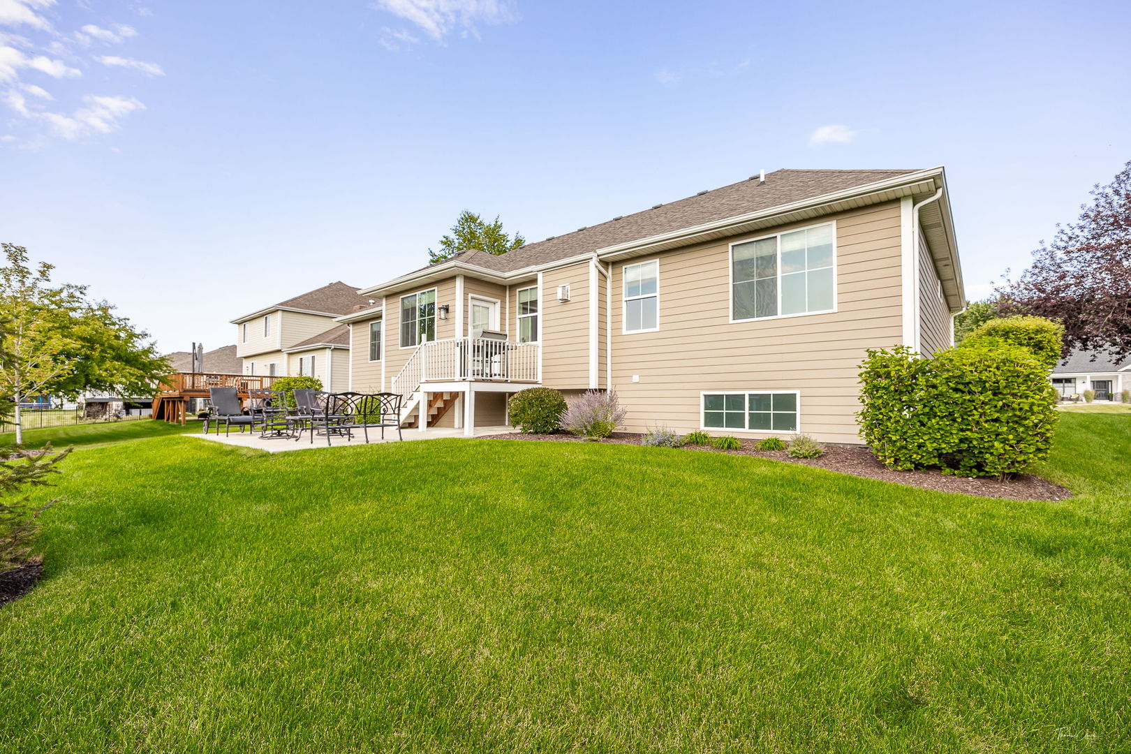 20948 Lakewoods Lane, Shorewood, IL 60404