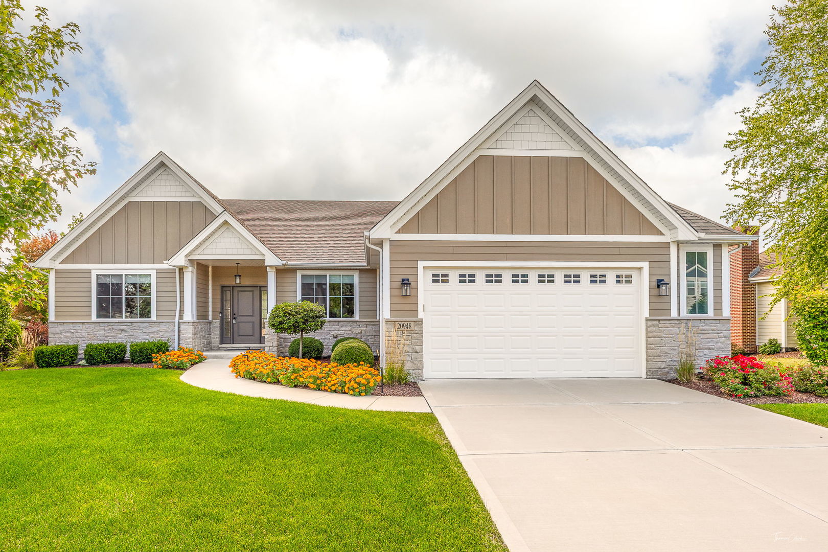 20948 Lakewoods Lane, Shorewood, IL 60404