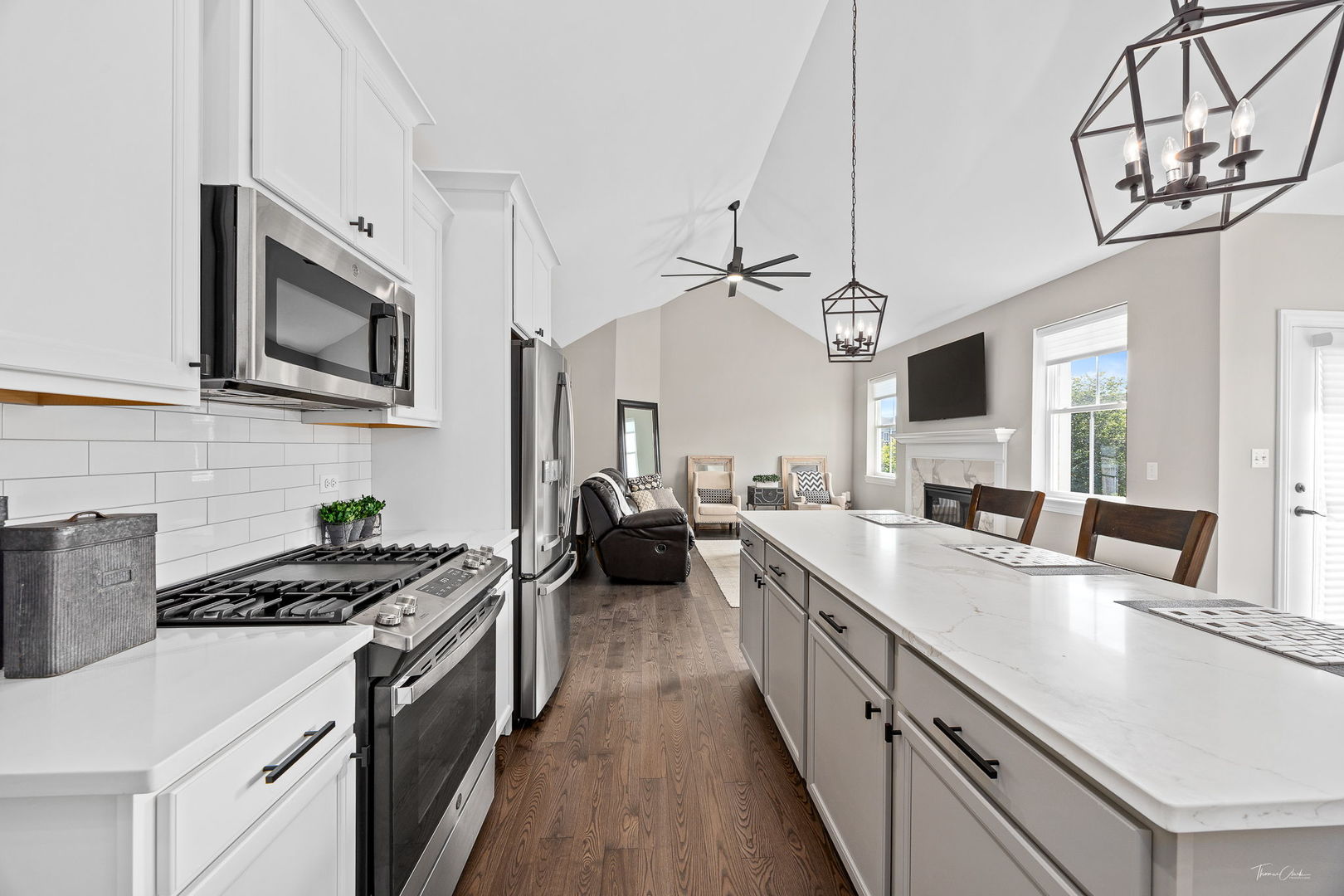 20948 Lakewoods Lane, Shorewood, IL 60404