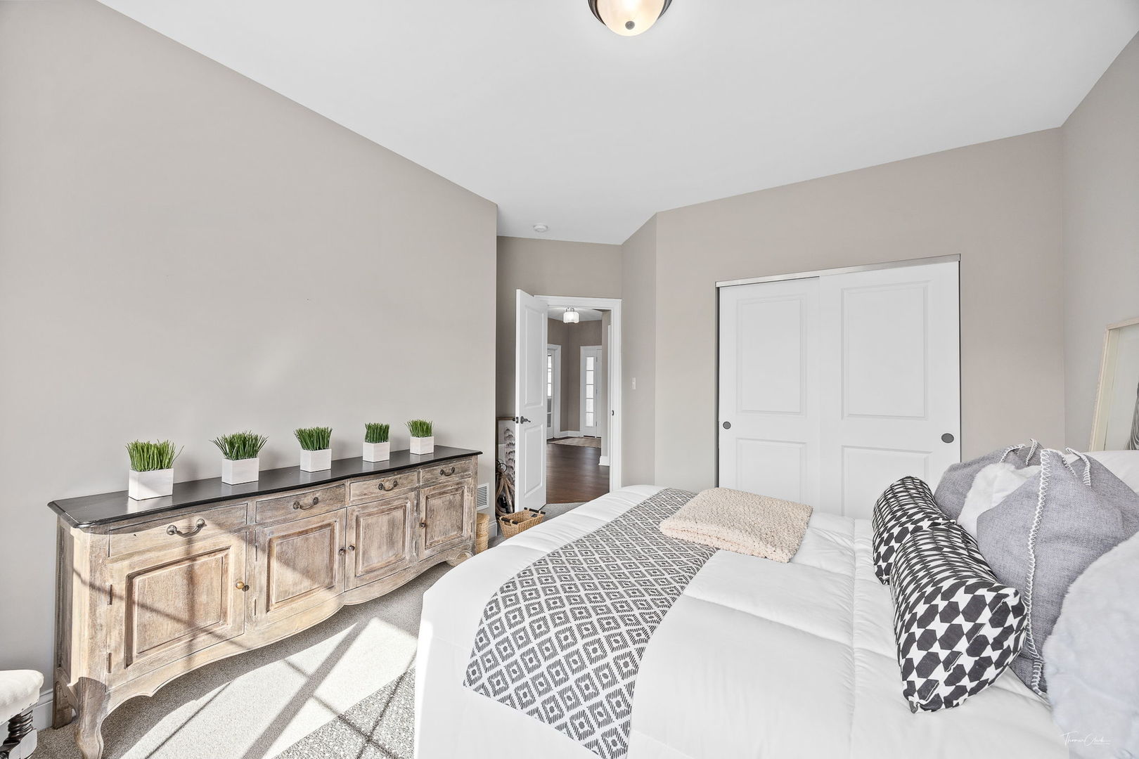 20948 Lakewoods Lane, Shorewood, IL 60404