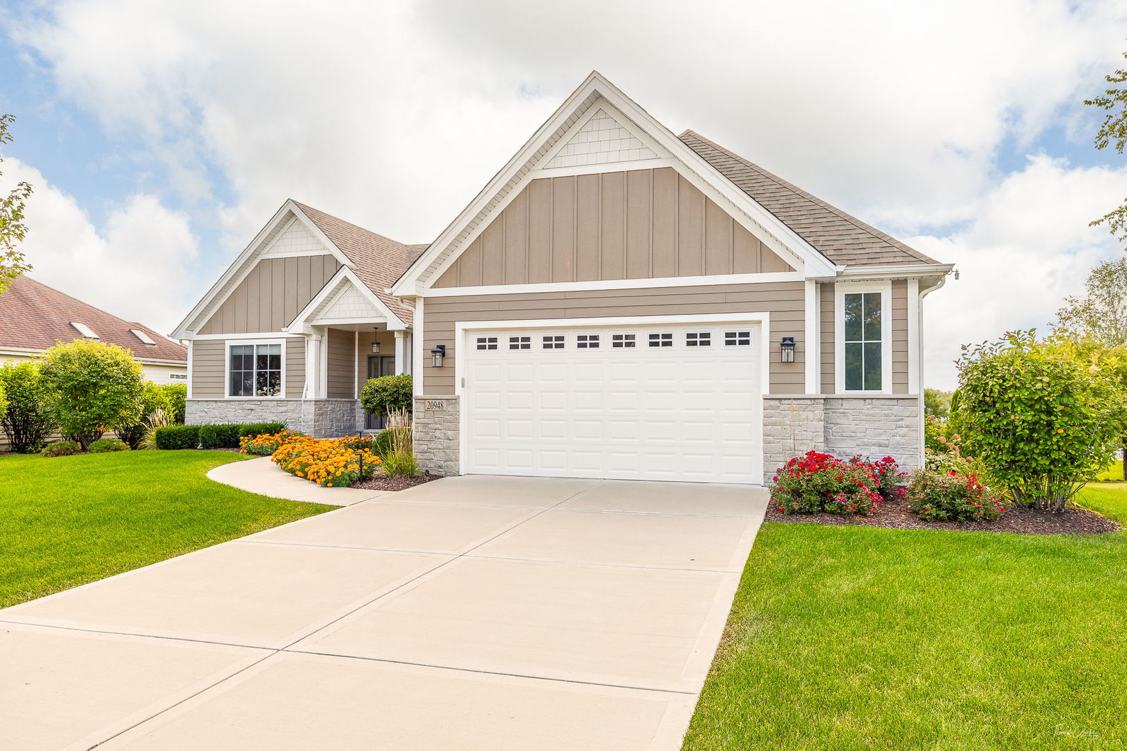 20948 Lakewoods Lane, Shorewood, IL 60404