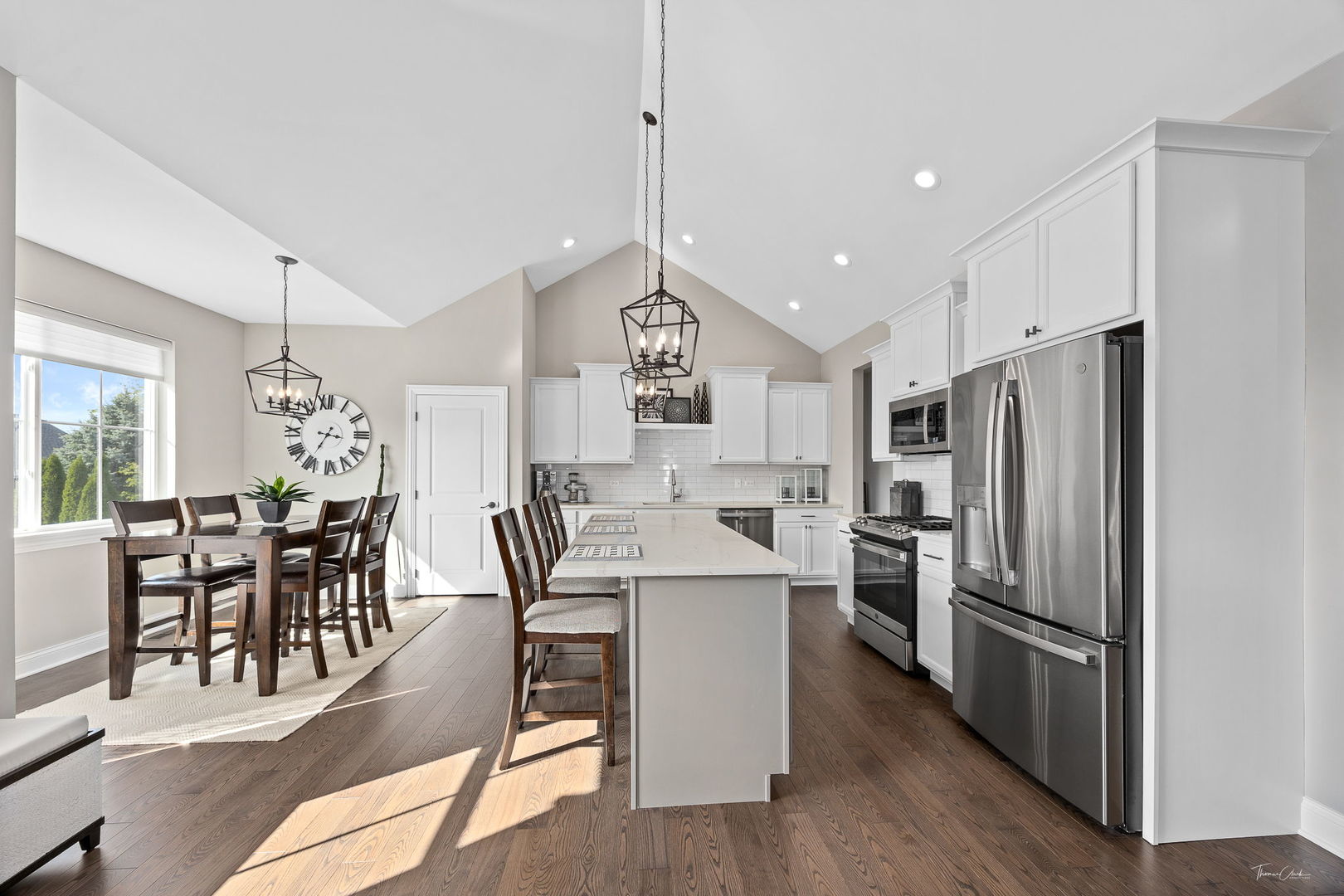 20948 Lakewoods Lane, Shorewood, IL 60404