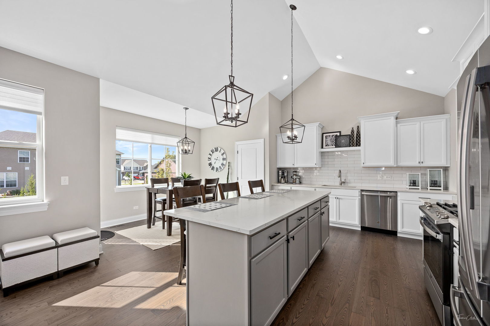 20948 Lakewoods Lane, Shorewood, IL 60404