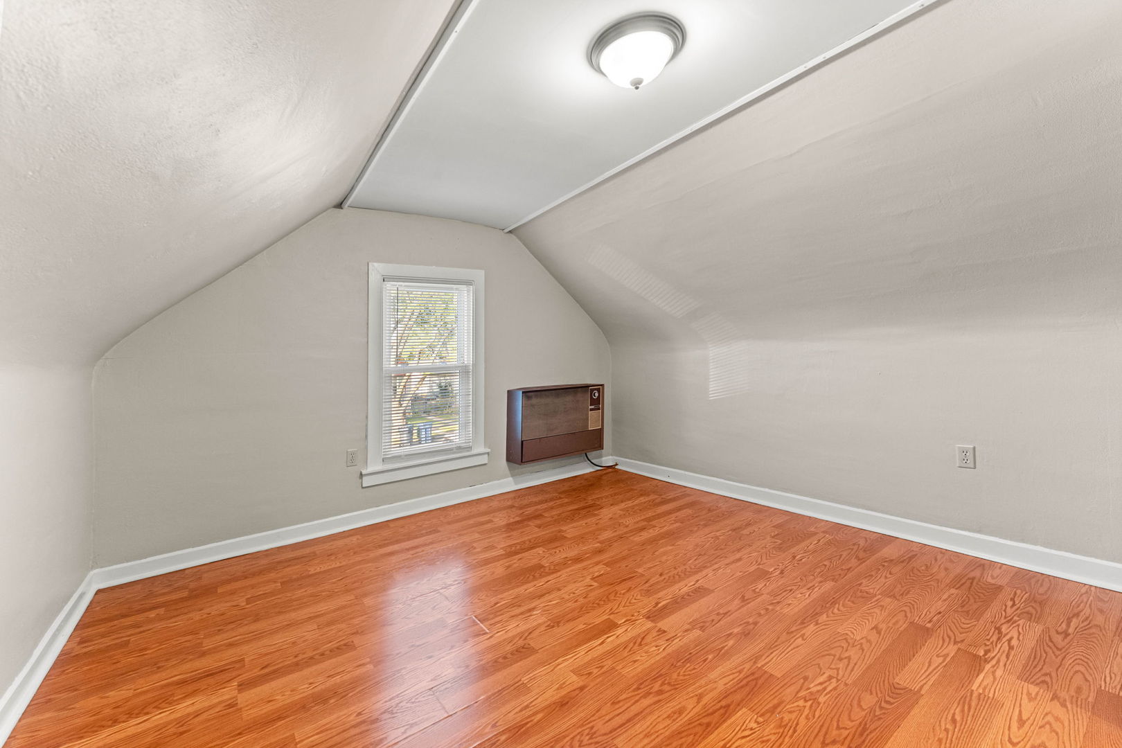 2631 W 97th Place, Evergreen Park, IL 60805