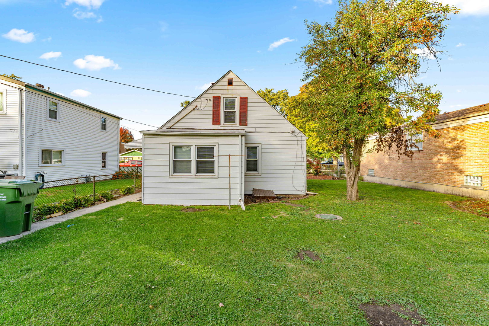 2631 W 97th Place, Evergreen Park, IL 60805