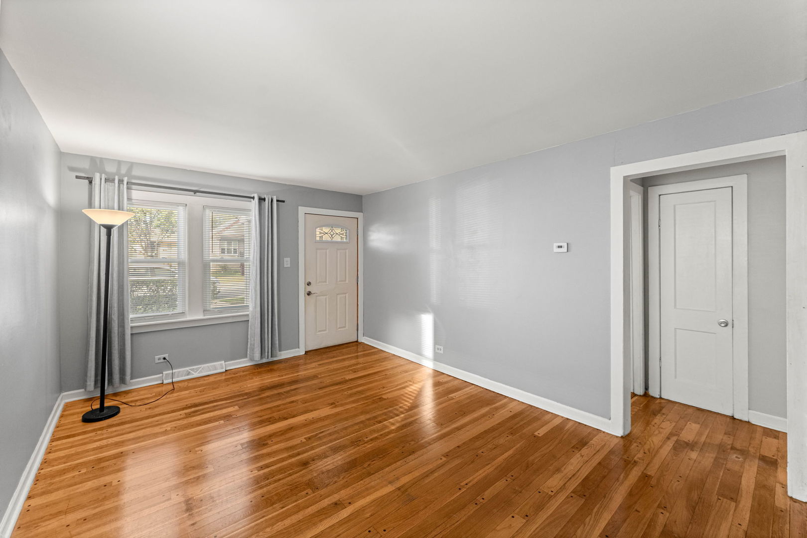 2631 W 97th Place, Evergreen Park, IL 60805