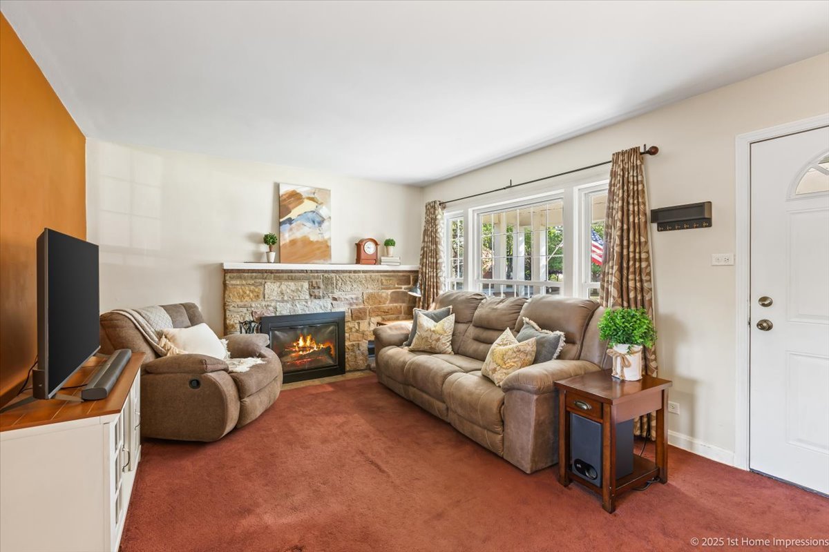 9206 S Troy Avenue, Evergreen Park, IL 60805