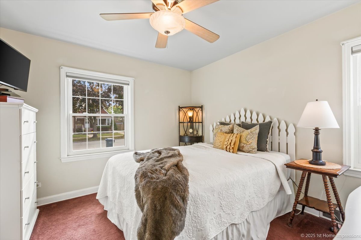 9206 S Troy Avenue, Evergreen Park, IL 60805