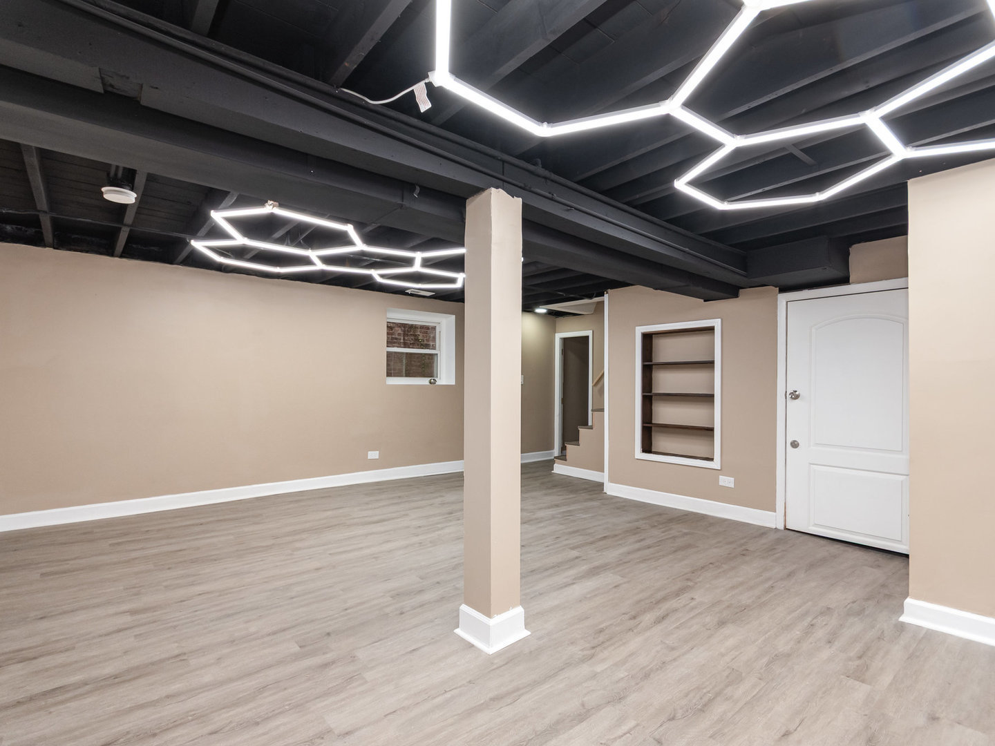 7634 S May Street, Chicago, IL 60620