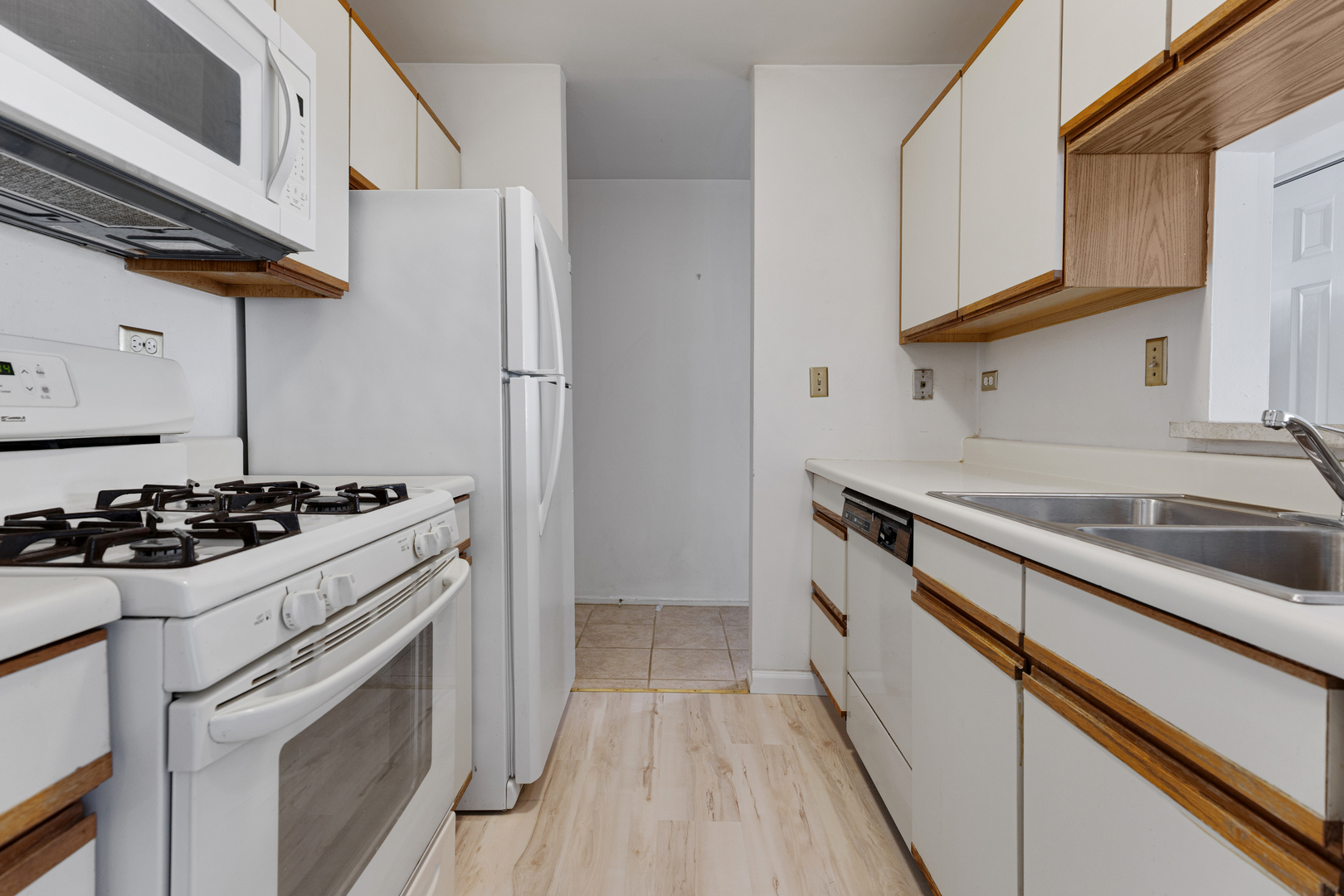 1912 Prairie Square #209A, Schaumburg, IL 60173