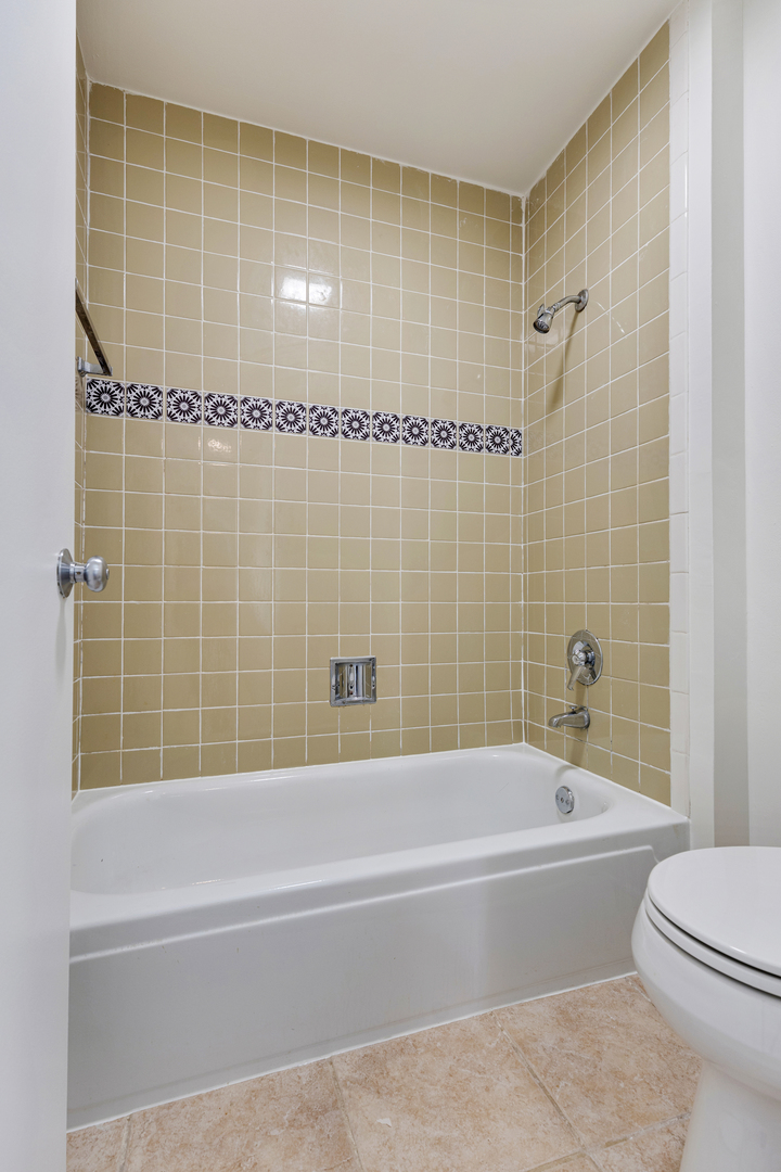 1912 Prairie Square #209A, Schaumburg, IL 60173