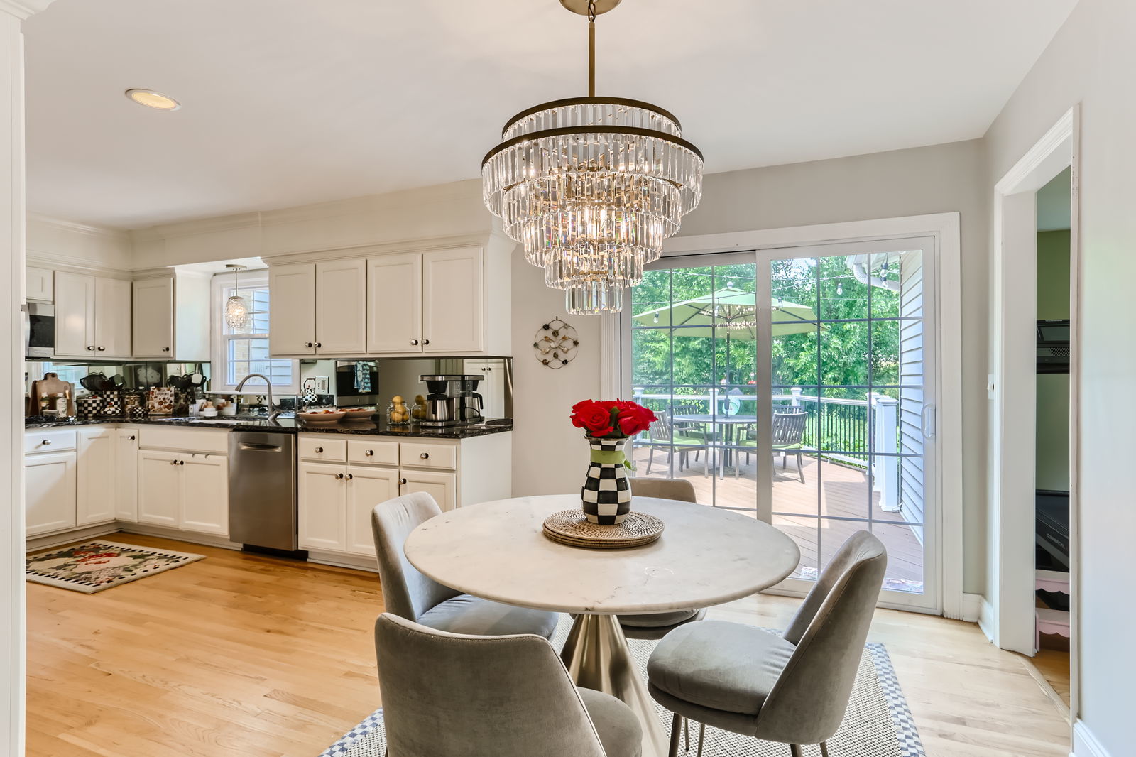 911 Lilac Lane, Naperville, IL 60540