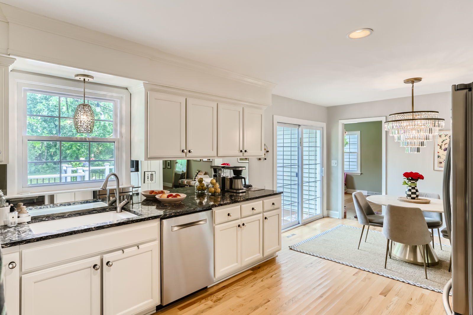 911 Lilac Lane, Naperville, IL 60540