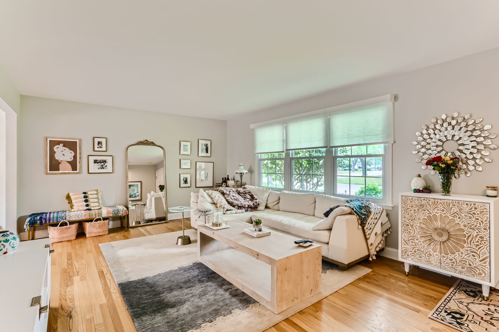 911 Lilac Lane, Naperville, IL 60540