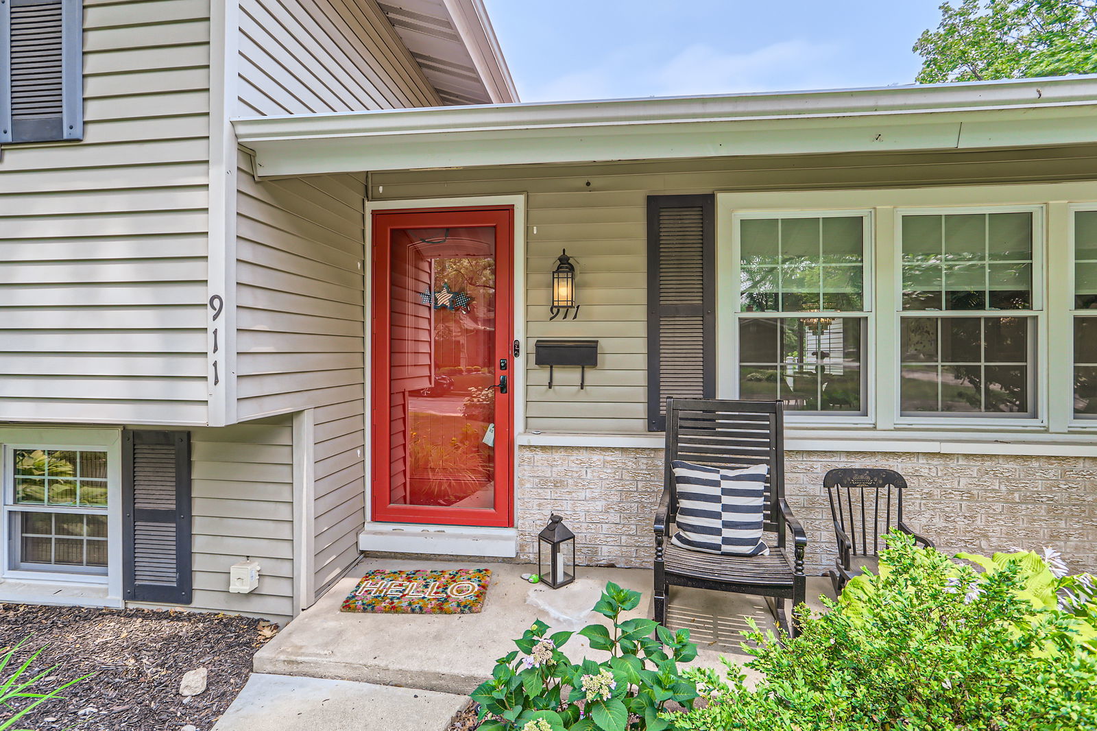 911 Lilac Lane, Naperville, IL 60540