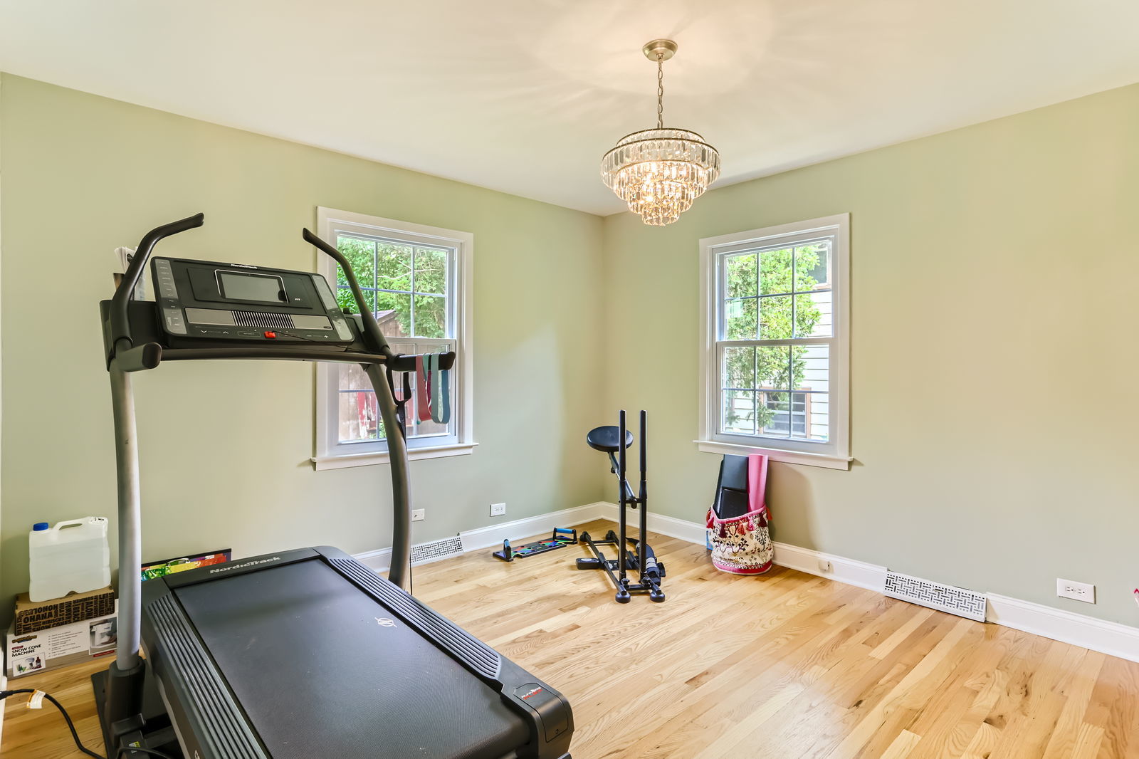 911 Lilac Lane, Naperville, IL 60540