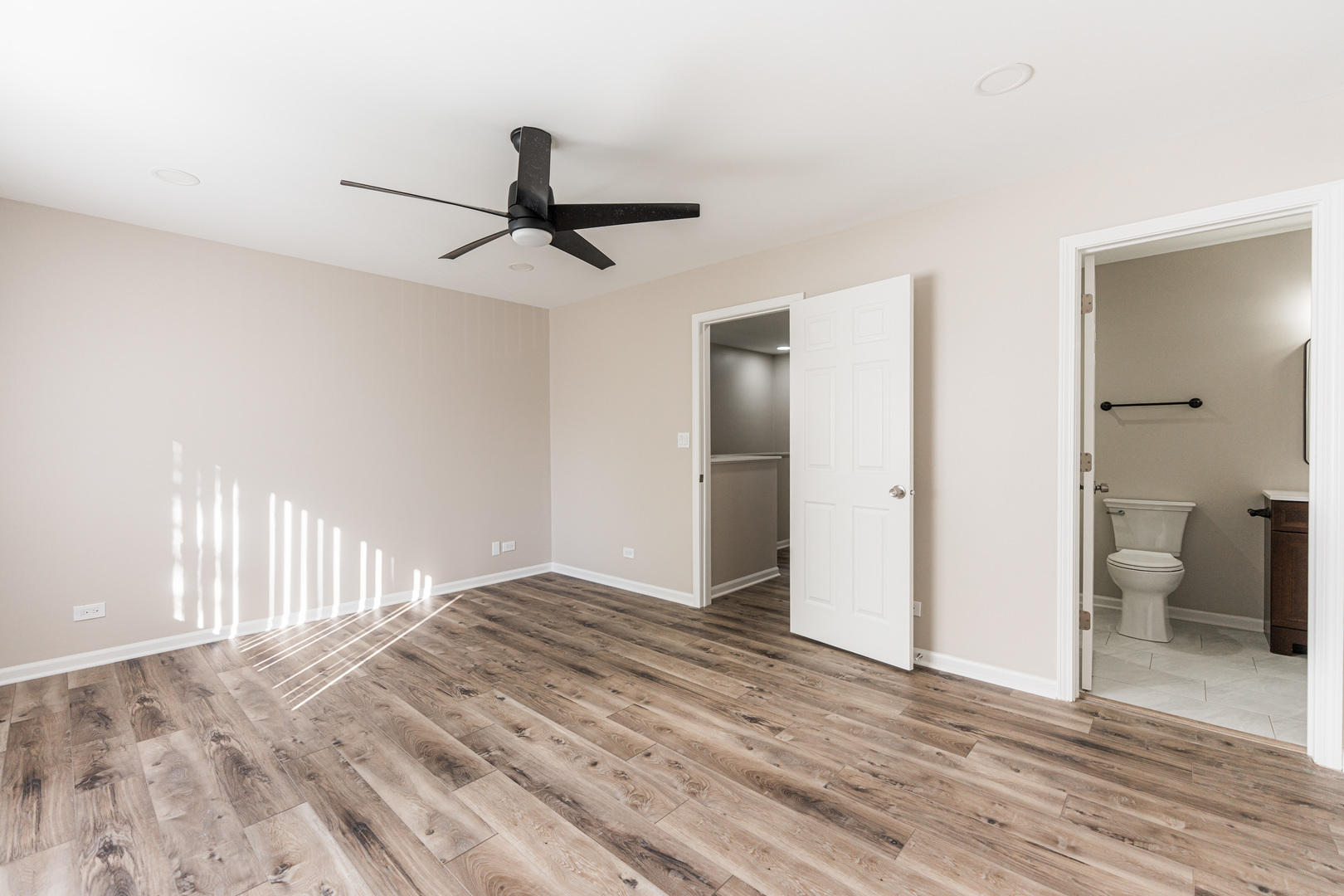 119 N Dole Avenue, Crystal Lake, IL 60014