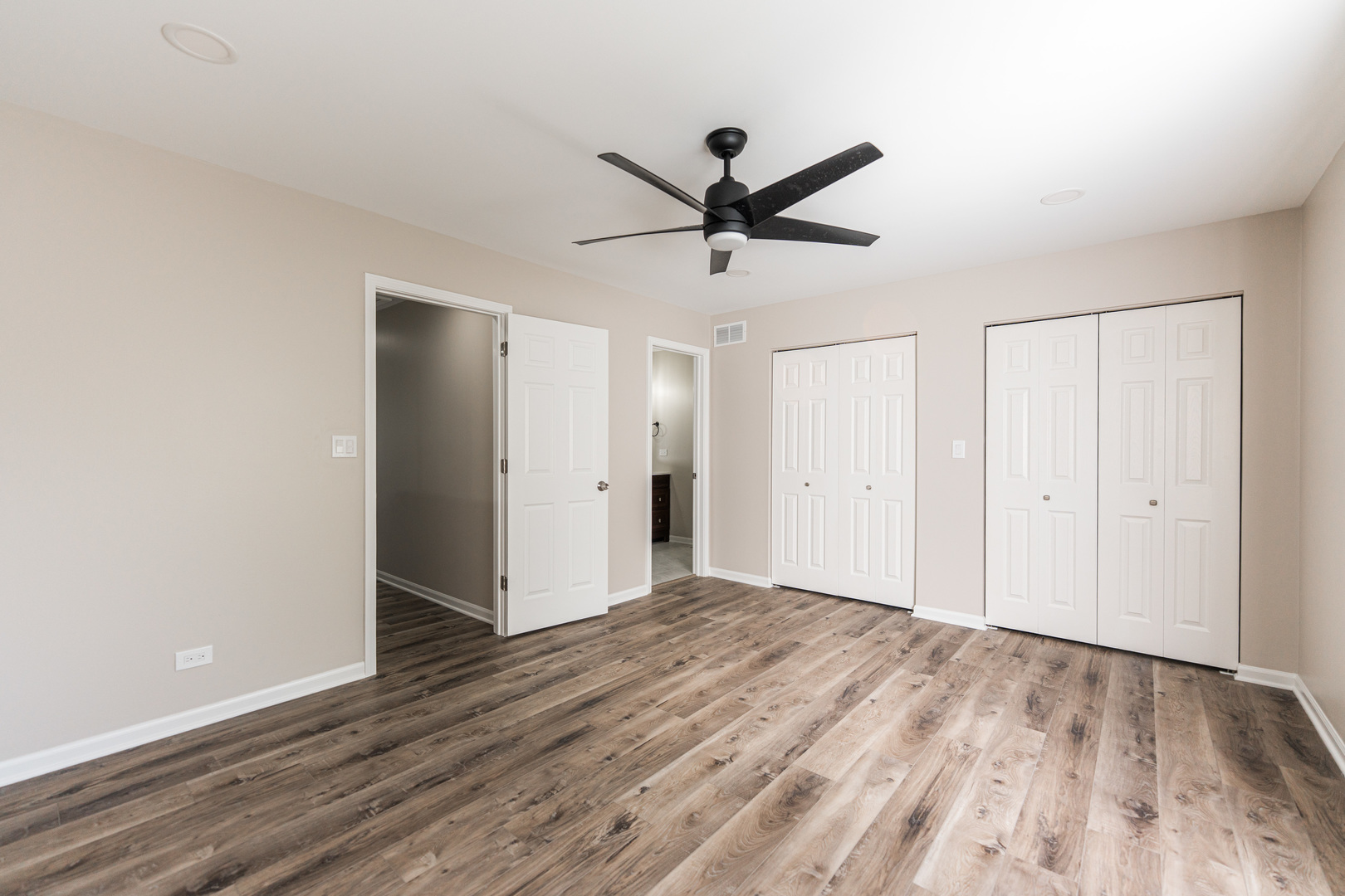 119 N Dole Avenue, Crystal Lake, IL 60014