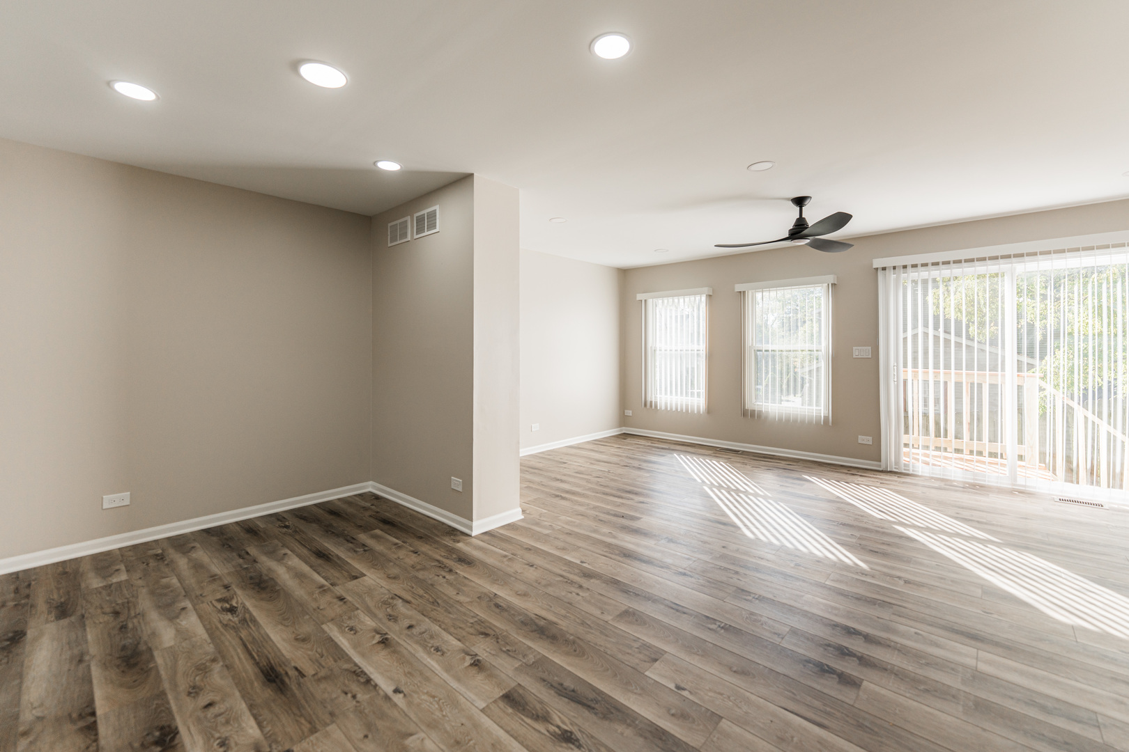 119 N Dole Avenue, Crystal Lake, IL 60014