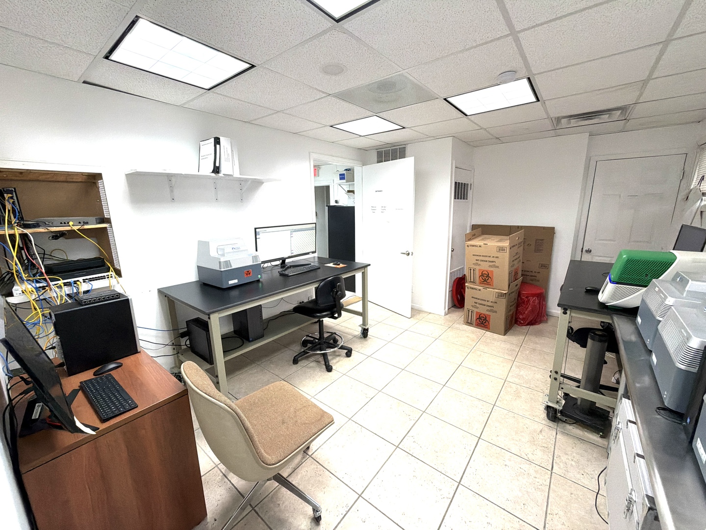 9243 S Roberts Road, Hickory Hills, IL 60457