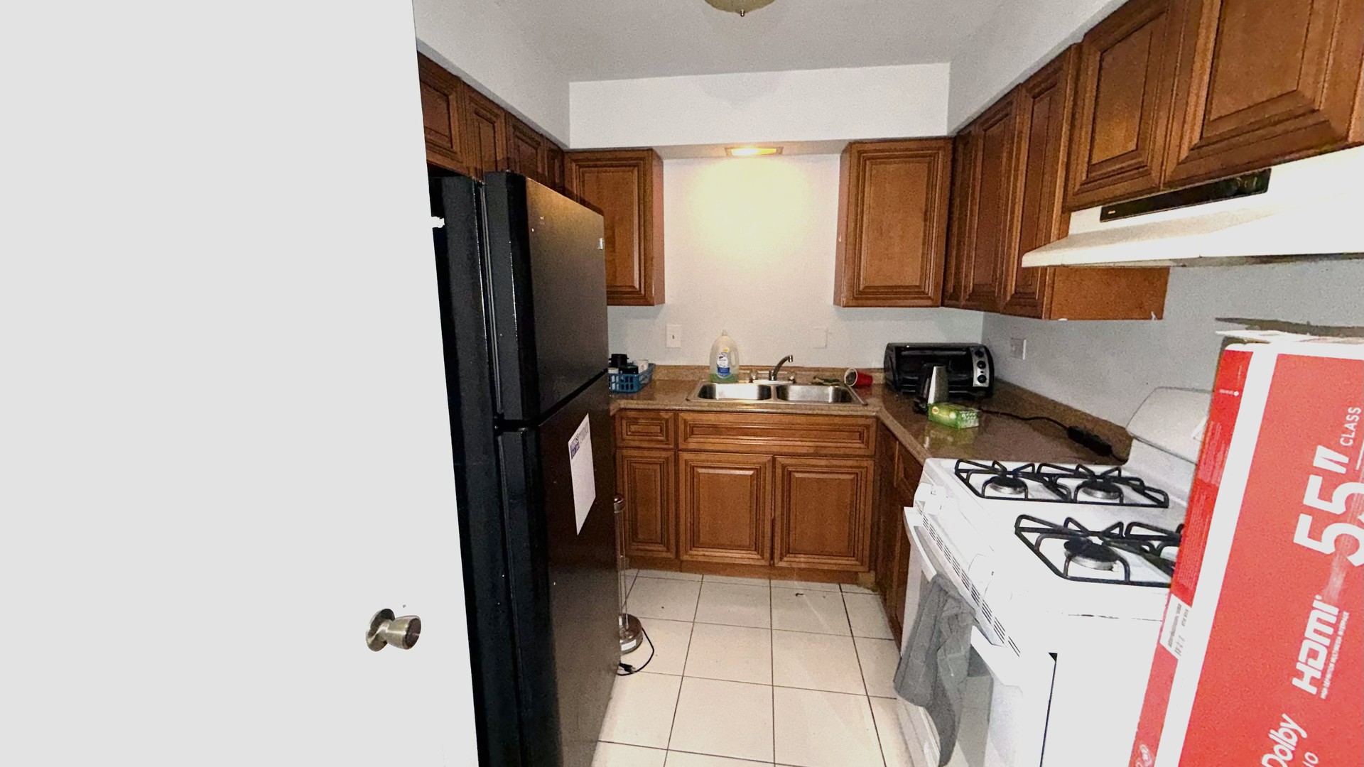 9243 S Roberts Road, Hickory Hills, IL 60457