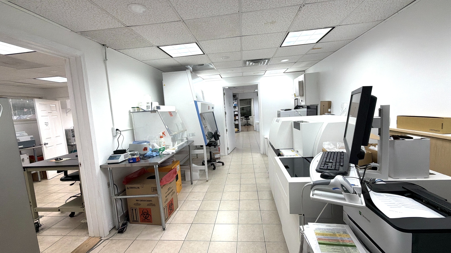 9243 S Roberts Road, Hickory Hills, IL 60457