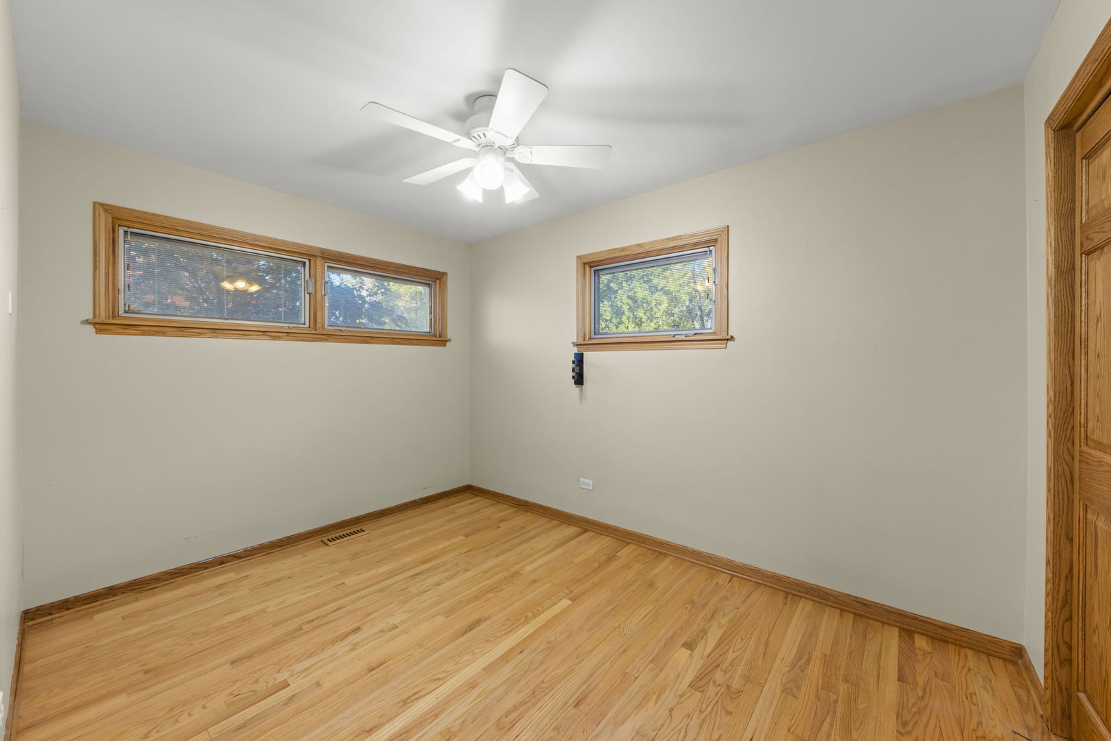 239 S Park Street, Westmont, IL 60559