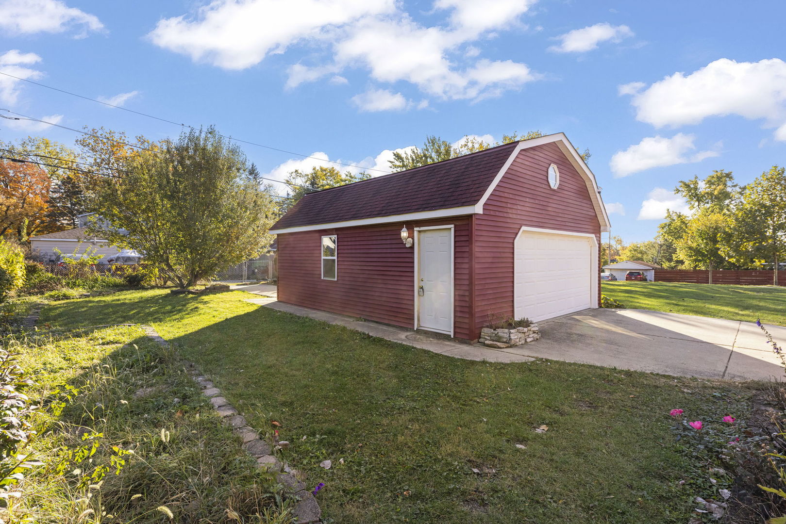 239 S Park Street, Westmont, IL 60559