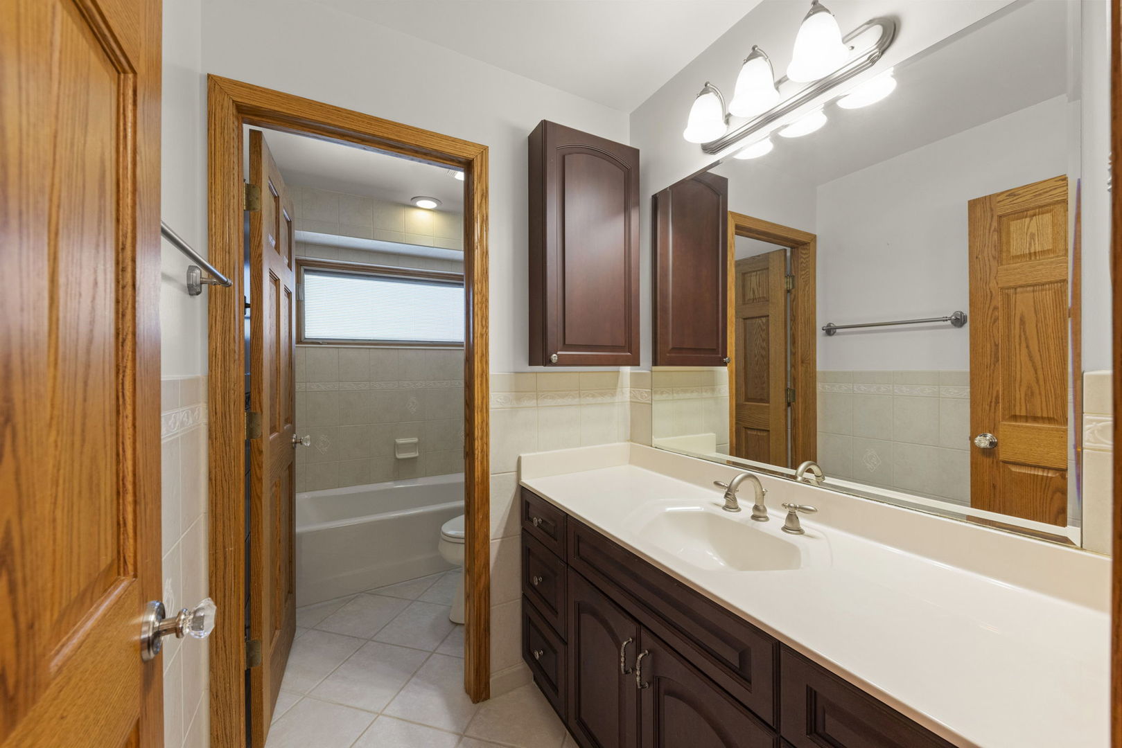 239 S Park Street, Westmont, IL 60559