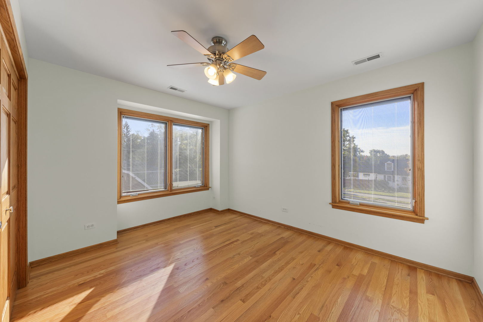 239 S Park Street, Westmont, IL 60559