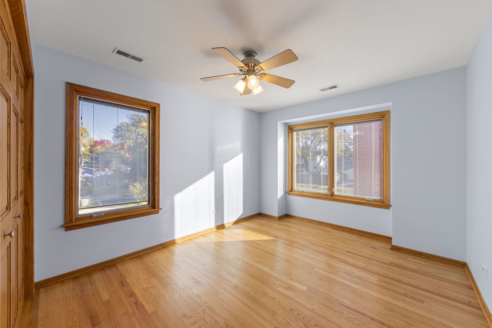 239 S Park Street, Westmont, IL 60559