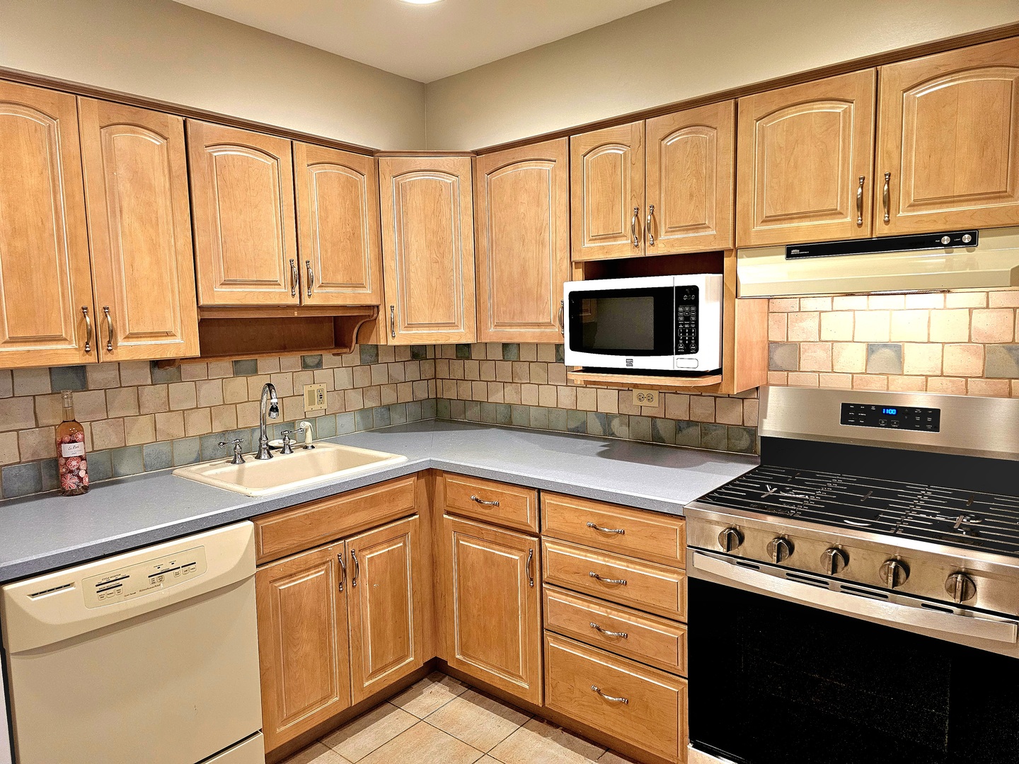 350 Brainerd Avenue #7A, Libertyville, IL 60048