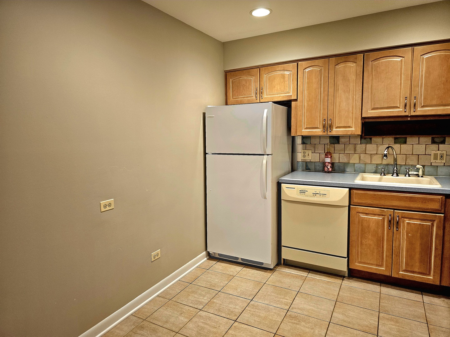 350 Brainerd Avenue #7A, Libertyville, IL 60048