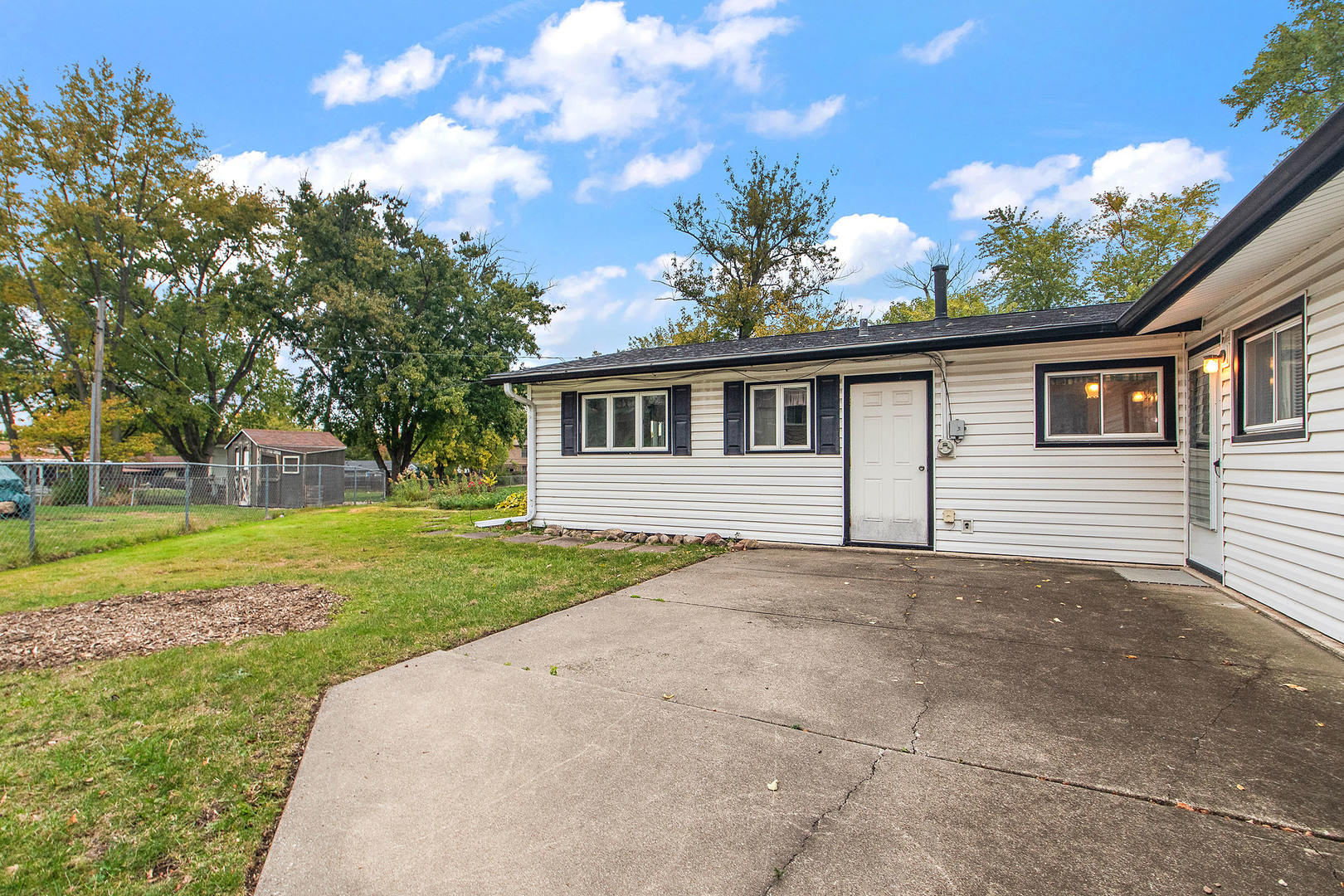 10330 Hilltop Drive, Orland Park, IL 60462