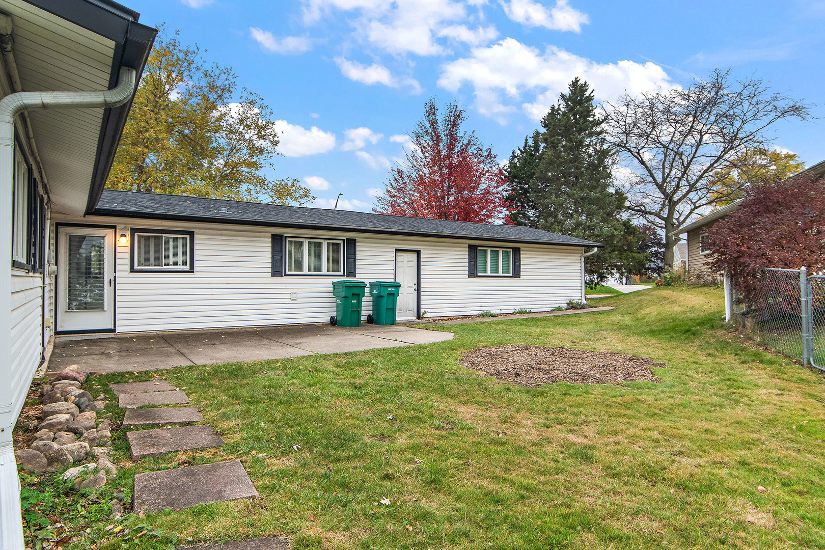 10330 Hilltop Drive, Orland Park, IL 60462