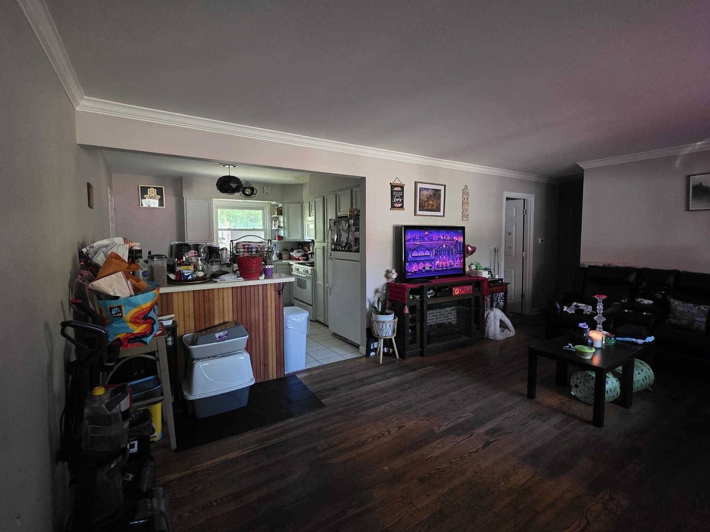 200 S Beck Road, Lindenhurst, IL 60046