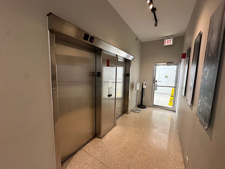 3950 N Lake Shore Drive #523D, Chicago, IL 60613