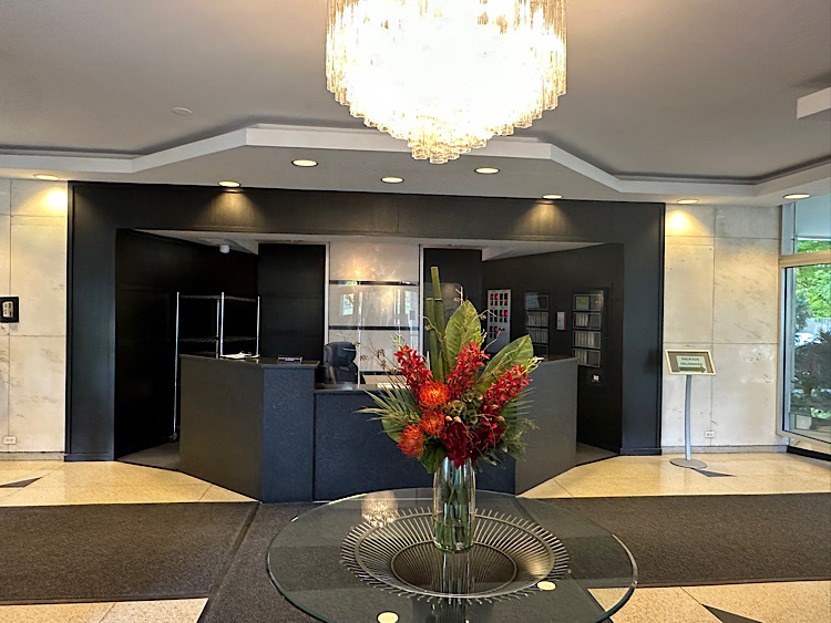 3950 N Lake Shore Drive #523D, Chicago, IL 60613