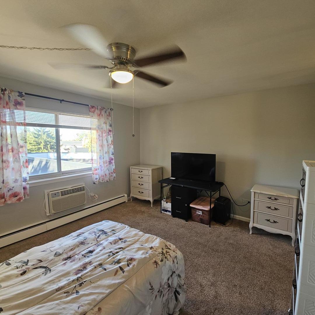 1198 Royal Glen Drive #312B, Glen Ellyn, IL 60137