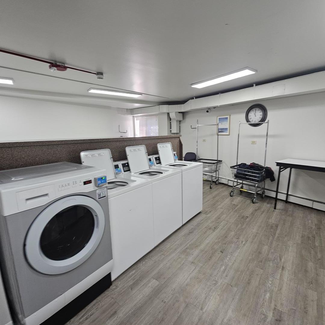 1198 Royal Glen Drive #312B, Glen Ellyn, IL 60137