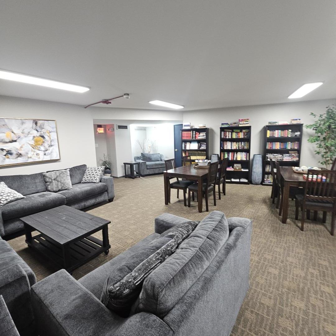 1198 Royal Glen Drive #312B, Glen Ellyn, IL 60137