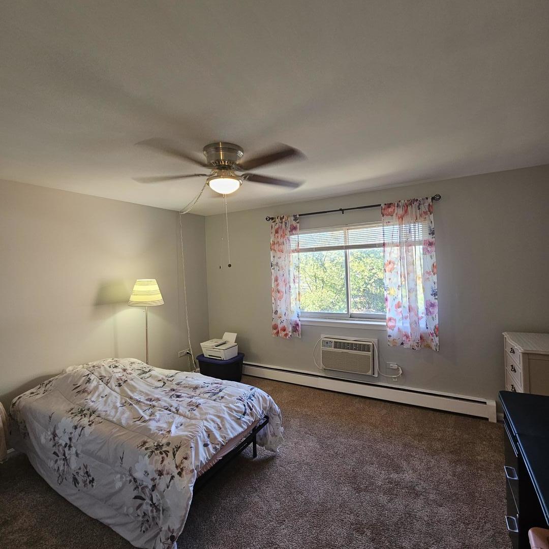 1198 Royal Glen Drive #312B, Glen Ellyn, IL 60137