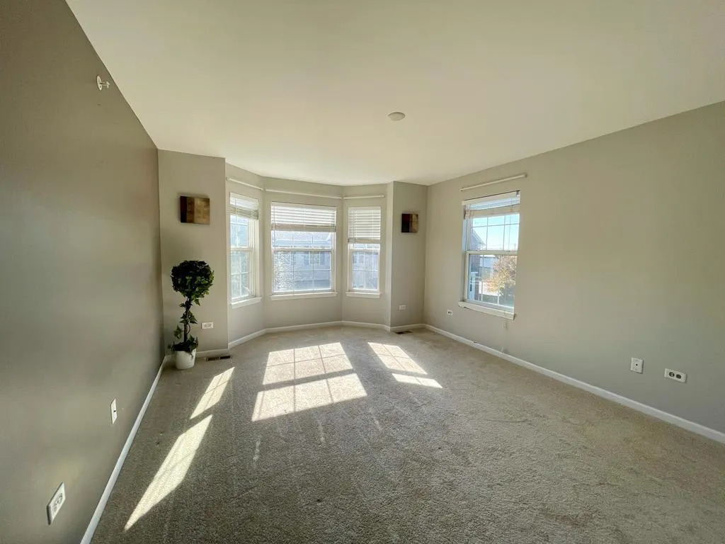 2915 Henley Lane, Naperville, IL 60540