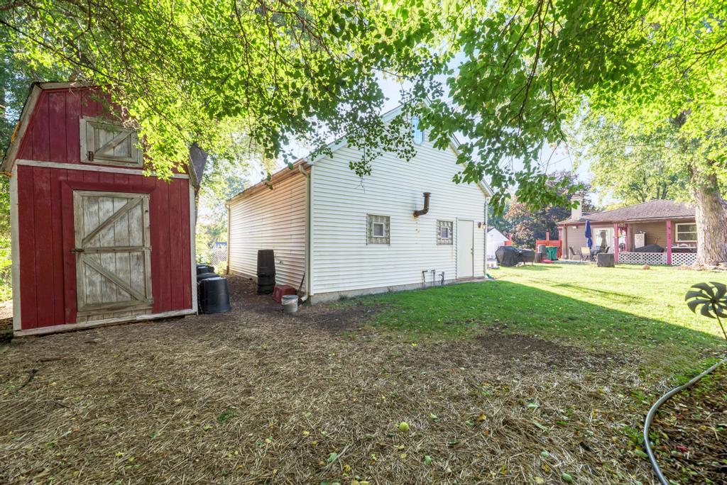 140 W Sunset Avenue, Lombard, IL 60148